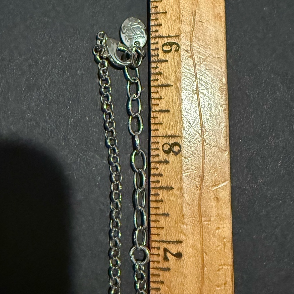Y2K Silver Tone Geometric Pendant Necklace - Picture 5 of 6